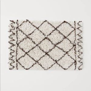 H&M Home Bathmat - thick pile geometric design